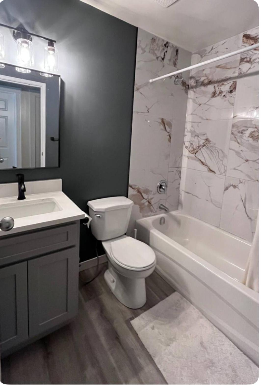 Gorgeous House&30 Second Bus Station Close C-Train& Free Parking Calgary Zewnętrze zdjęcie