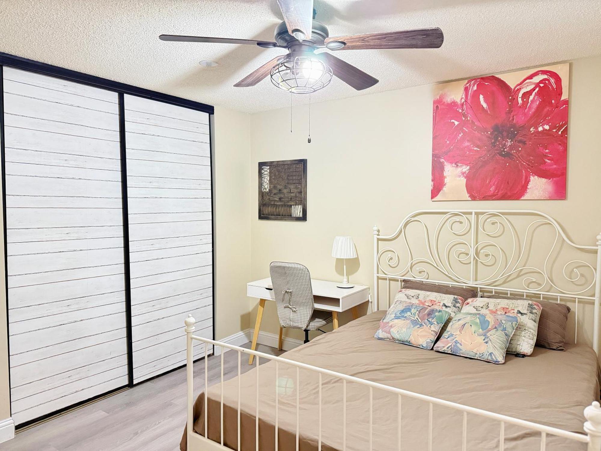 Gorgeous House&30 Second Bus Station Close C-Train& Free Parking Calgary Zewnętrze zdjęcie